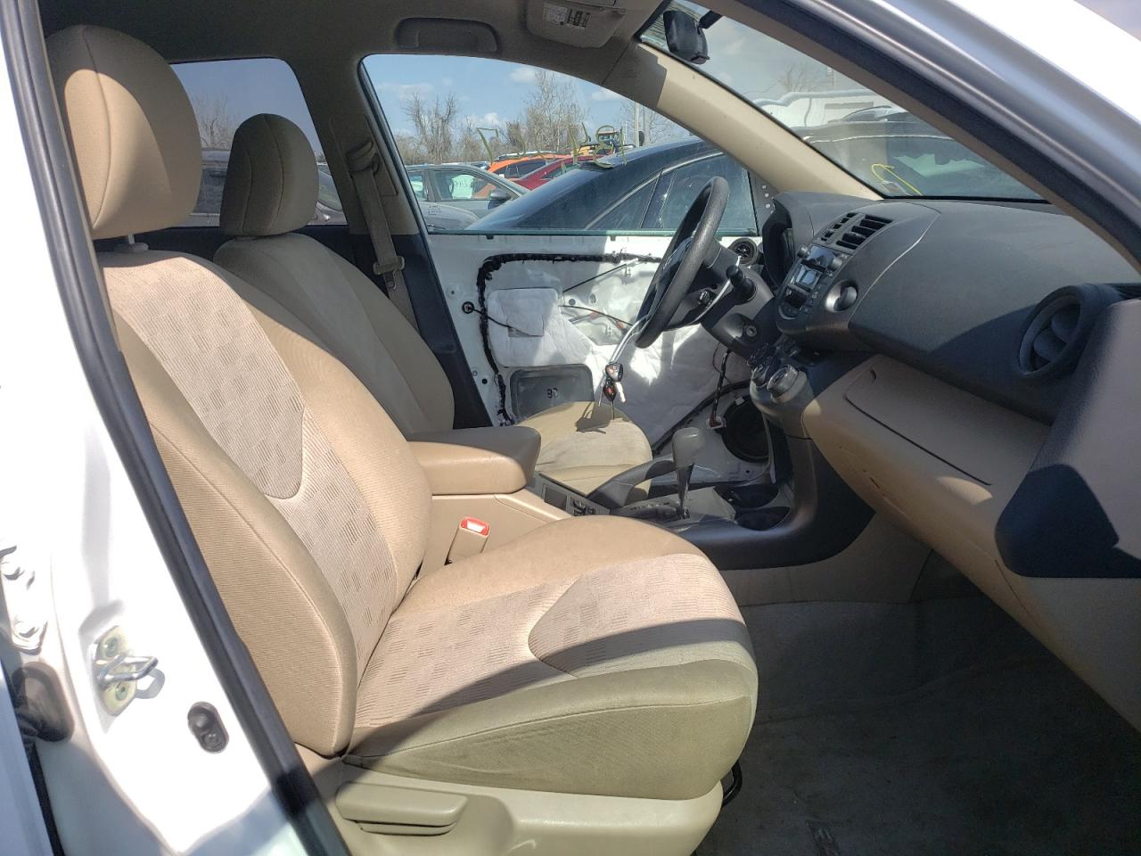 Photo 5 from auction – 2011 TOYOTA RAV4 with VIN 2T3BF4DV5BW142993