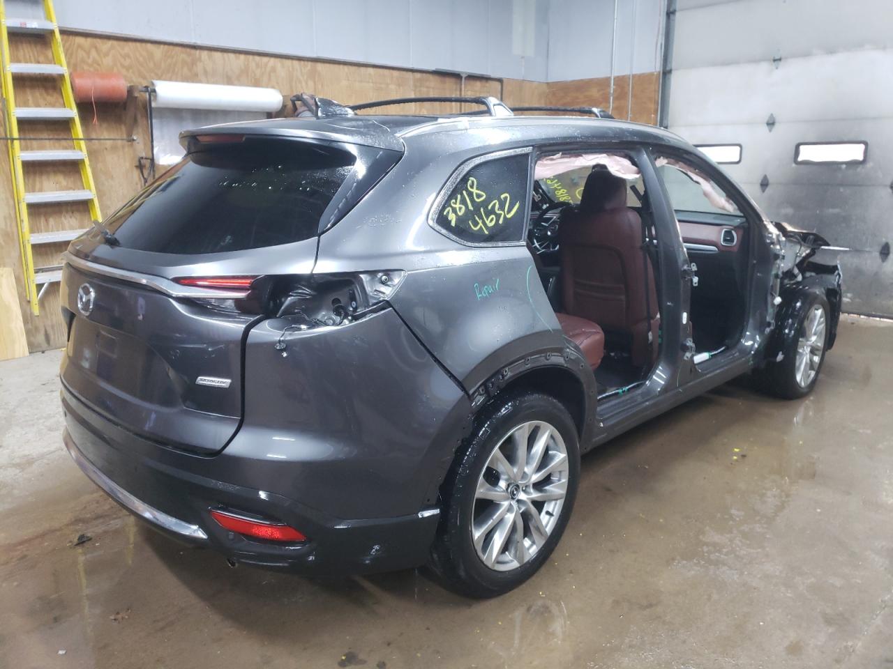 Photo 4 from auction – 2016 MAZDA CX-9 SIGNA with VIN JM3TCBEY6G0108025