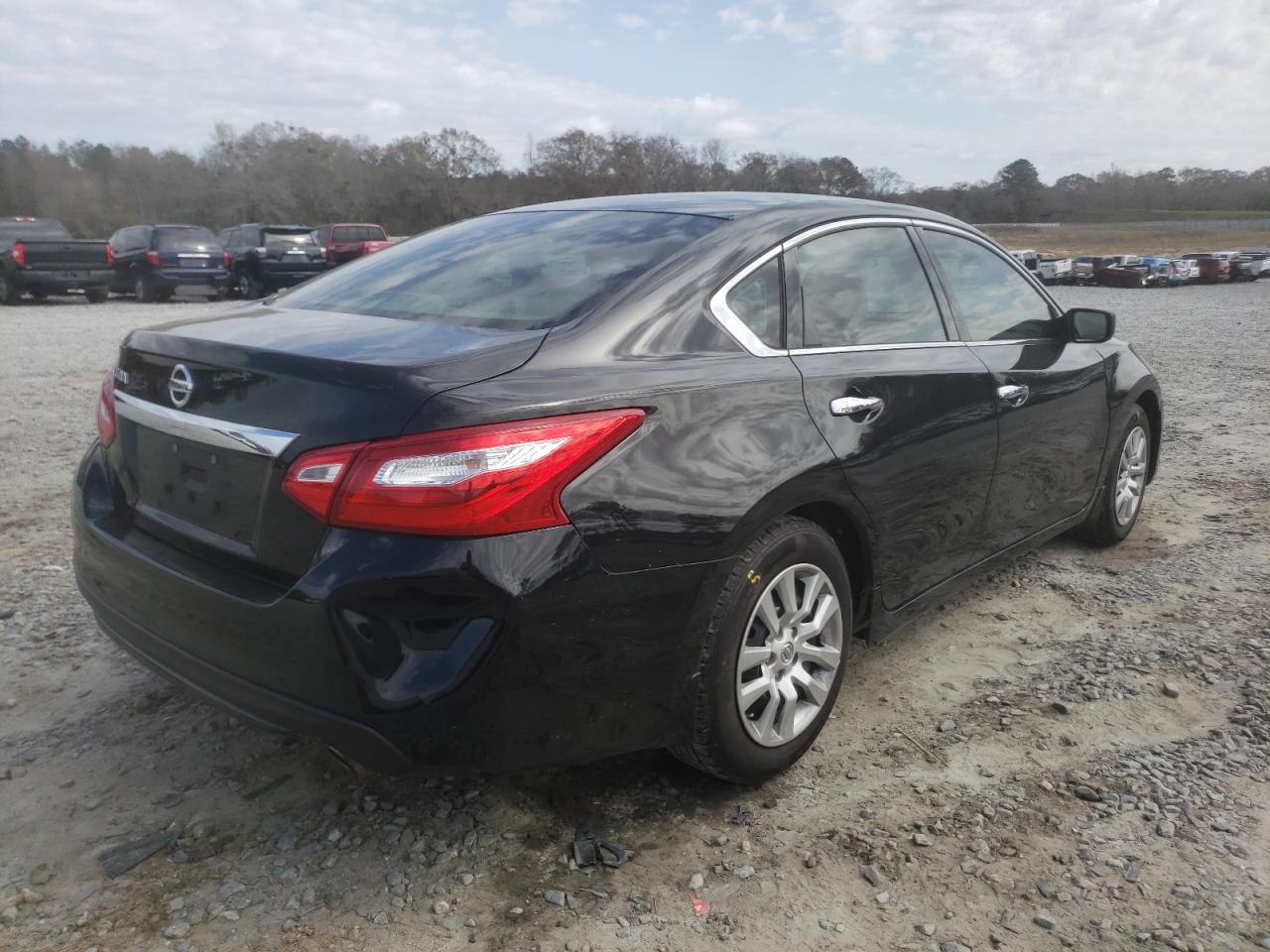 Photo 4 from auction – 2017 NISSAN ALTIMA 2.5 with VIN 1N4AL3AP8HC251647