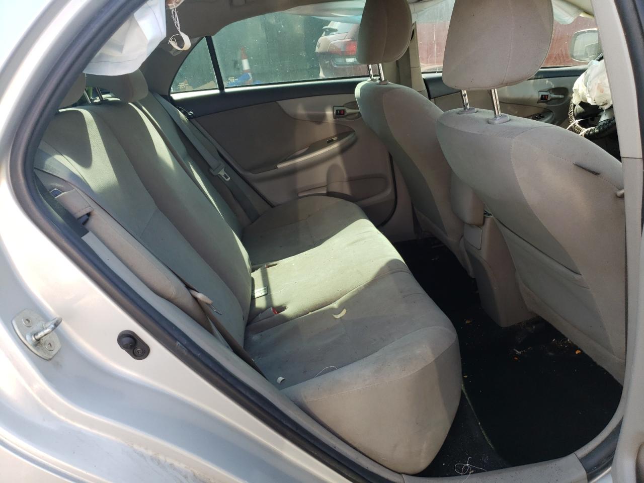 Photo 6 from auction – 2013 TOYOTA CAROLLA with VIN 2T1BU4EE5DC015808