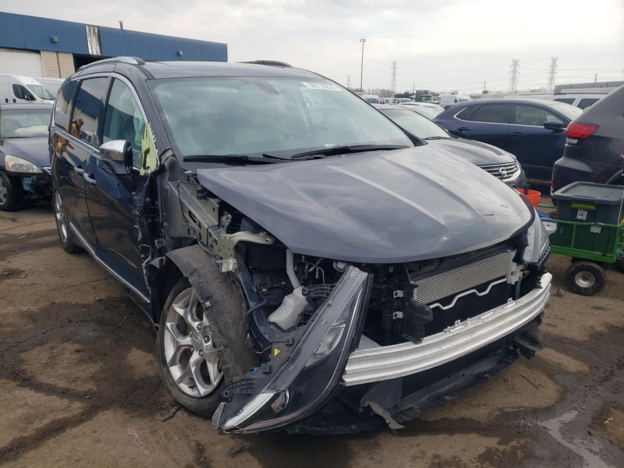 CHRYSLER PACIFICA L 2019 with VIN 2C4RC1GG9KR679041 - Photo from auction