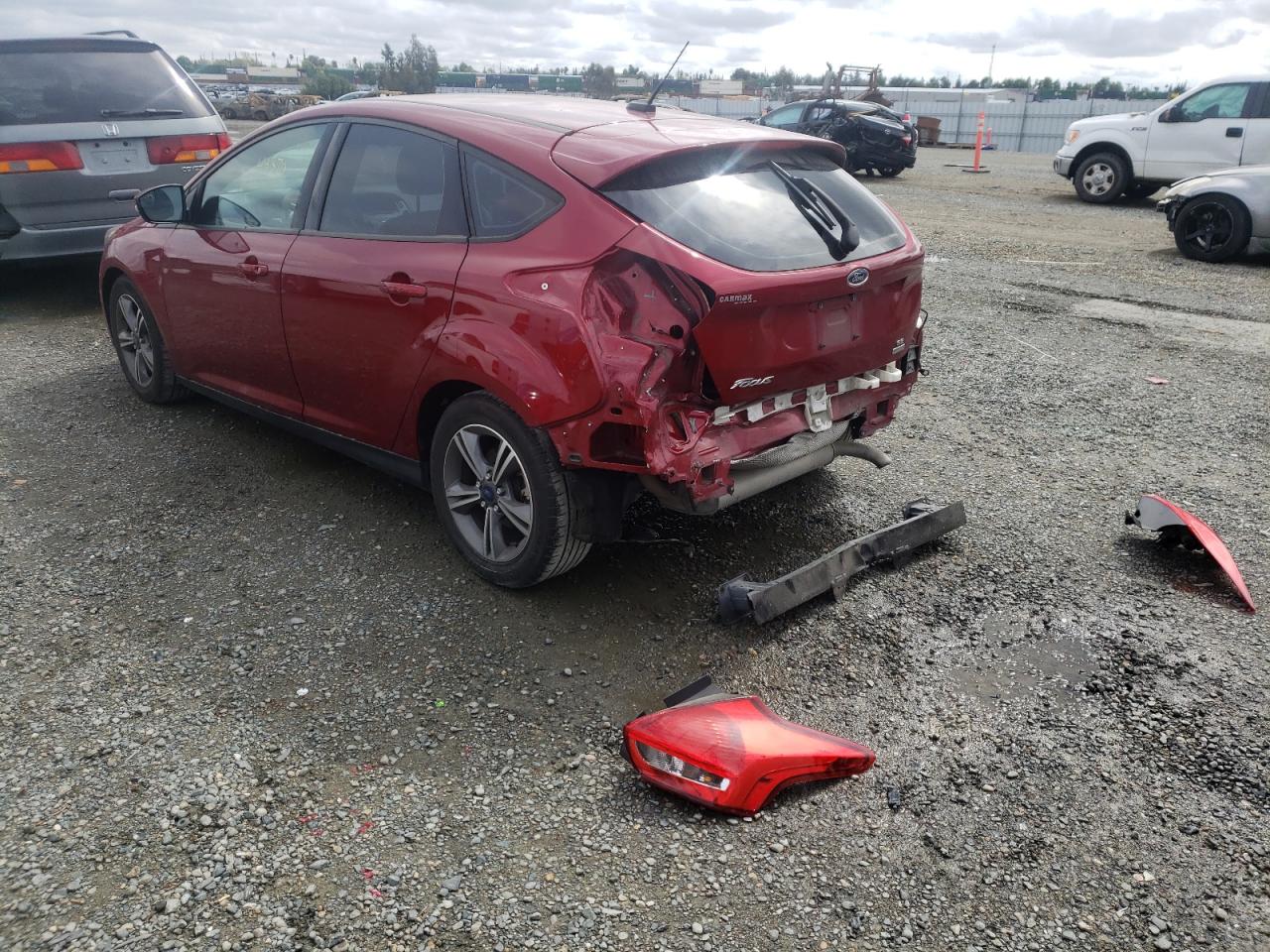 Photo 3 from auction – 2016 FORD FOCUS SE with VIN 1FADP3KE2GL394946