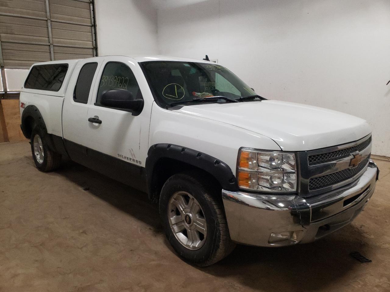 CHEVROLET SILVERADO 2013 with VIN 1GCRKSE72DZ324023 - Photo from auction