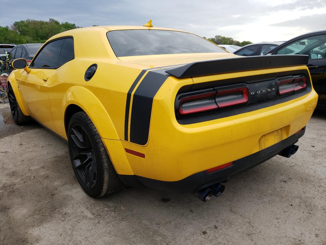 Photo 3 from auction – 2019 DODGE CHALLENGER with VIN 2C3CDZFJ2KH500282