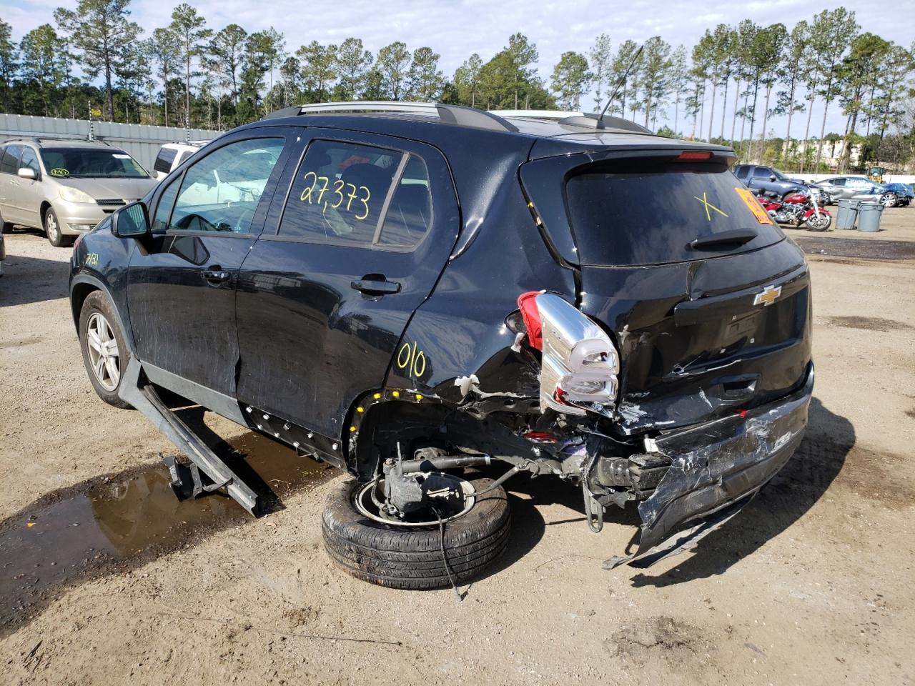 Photo 3 from auction – 2021 CHEVROLET TRAX 1LT with VIN KL7CJLSB4MB310704