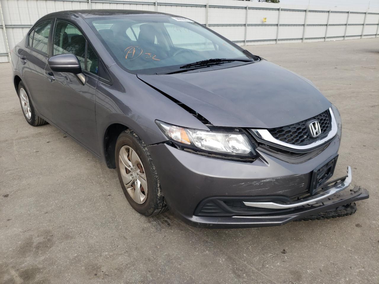 HONDA CIVIC LX 2015 with VIN 19XFB2F54FE232538 - Photo from auction