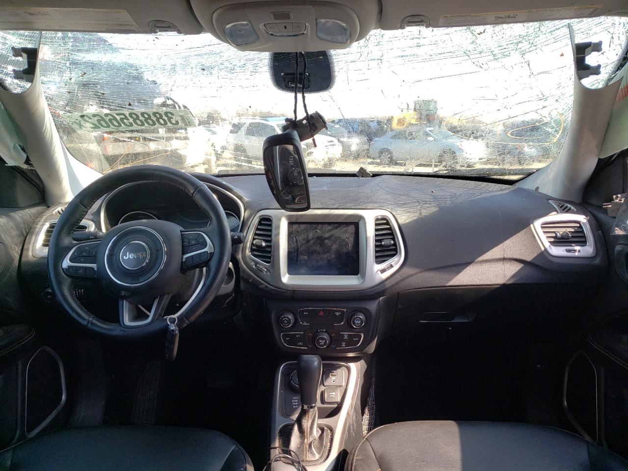 Foto 9 de la subasta – 2018 JEEP COMPASS LA con VIN 3C4NJDBB9JT191043