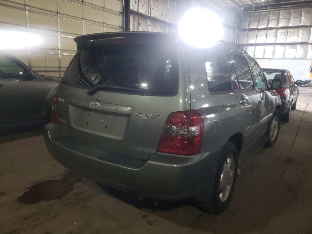 Photo 4 from auction – 2007 TOYOTA HIGHLANDER with VIN JTEEP21AX70227142