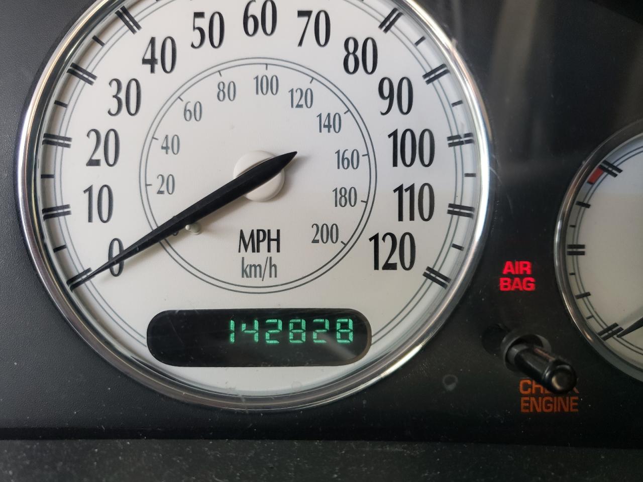 Photo 8 from auction – 2002 CHRYSLER 300M with VIN 2C3HE66G02H294949