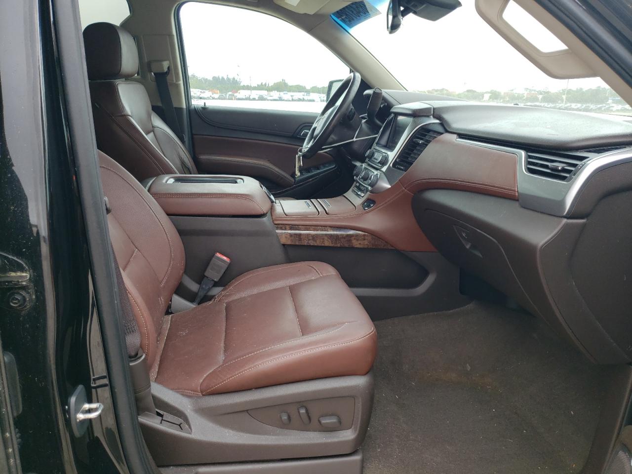 Photo 5 from auction – 2016 CHEVROLET TAHOE C150 with VIN 1GNSCCKC6GR174273