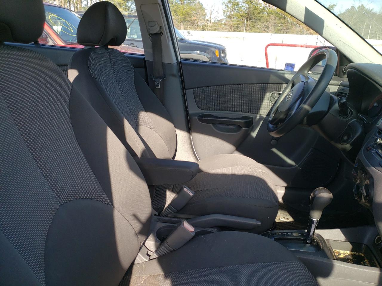 Photo 5 from auction – 2011 KIA RIO BASE with VIN KNADH4A31B6944753