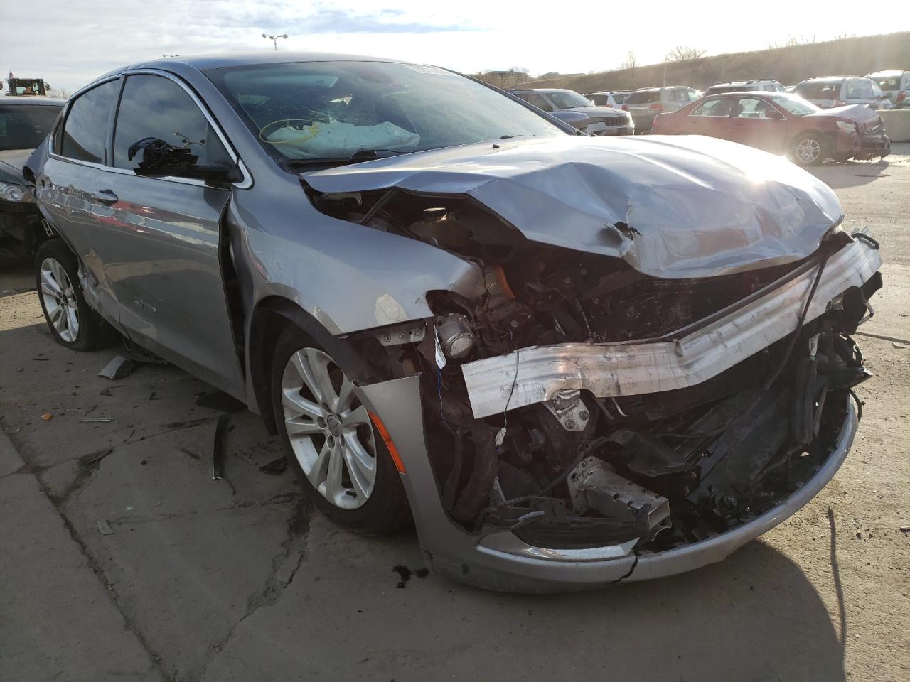 CHRYSLER 200 LIMITE 2015 with VIN 1C3CCCAB3FN557555 - Photo from auction