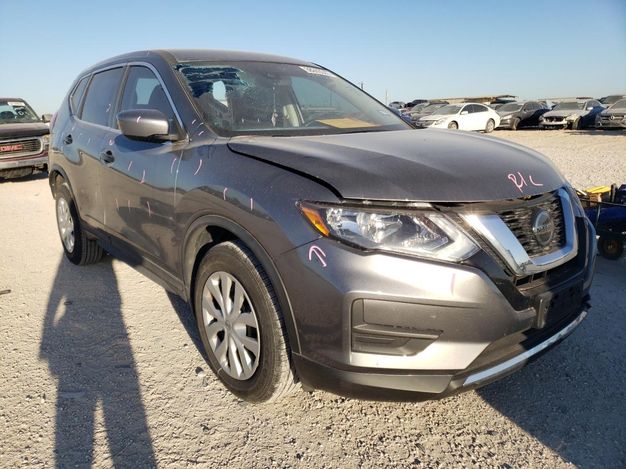 NISSAN ROGUE S 2019 with VIN KNMAT2MT0KP560462 - Photo from auction