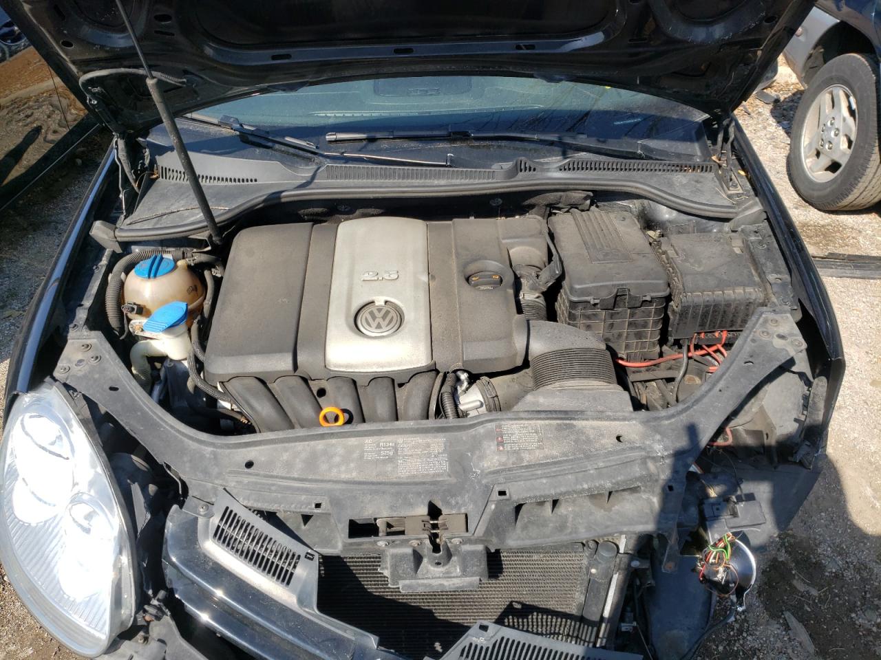 Photo 7 from auction – 2008 VOLKSWAGEN RABBIT with VIN WVWDB71K68W333770