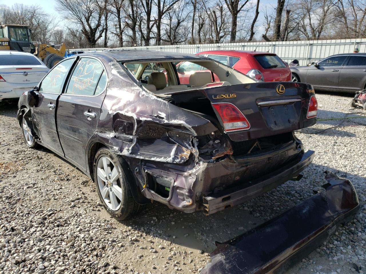 Photo 3 from auction – 2005 LEXUS ES 330 with VIN JTHBA30GX55113693