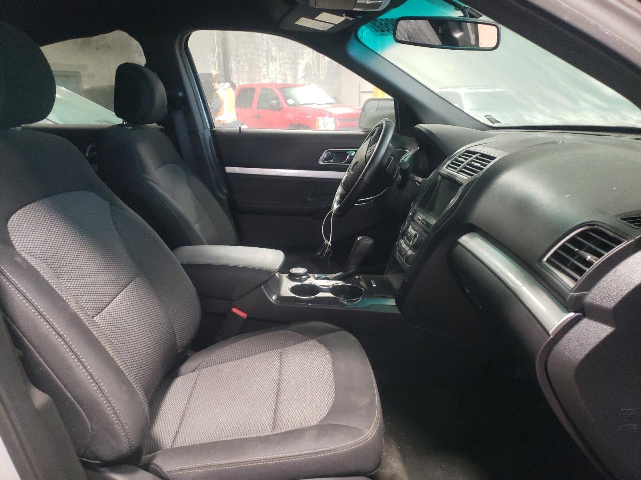 Photo 5 from auction – 2016 FORD EXPLORER X with VIN 1FM5K8D89GGC45827