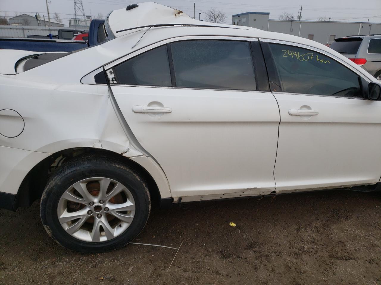 Photo 6 from auction – 2011 FORD TAURUS SEL with VIN 1FAHP2EW9BG106759
