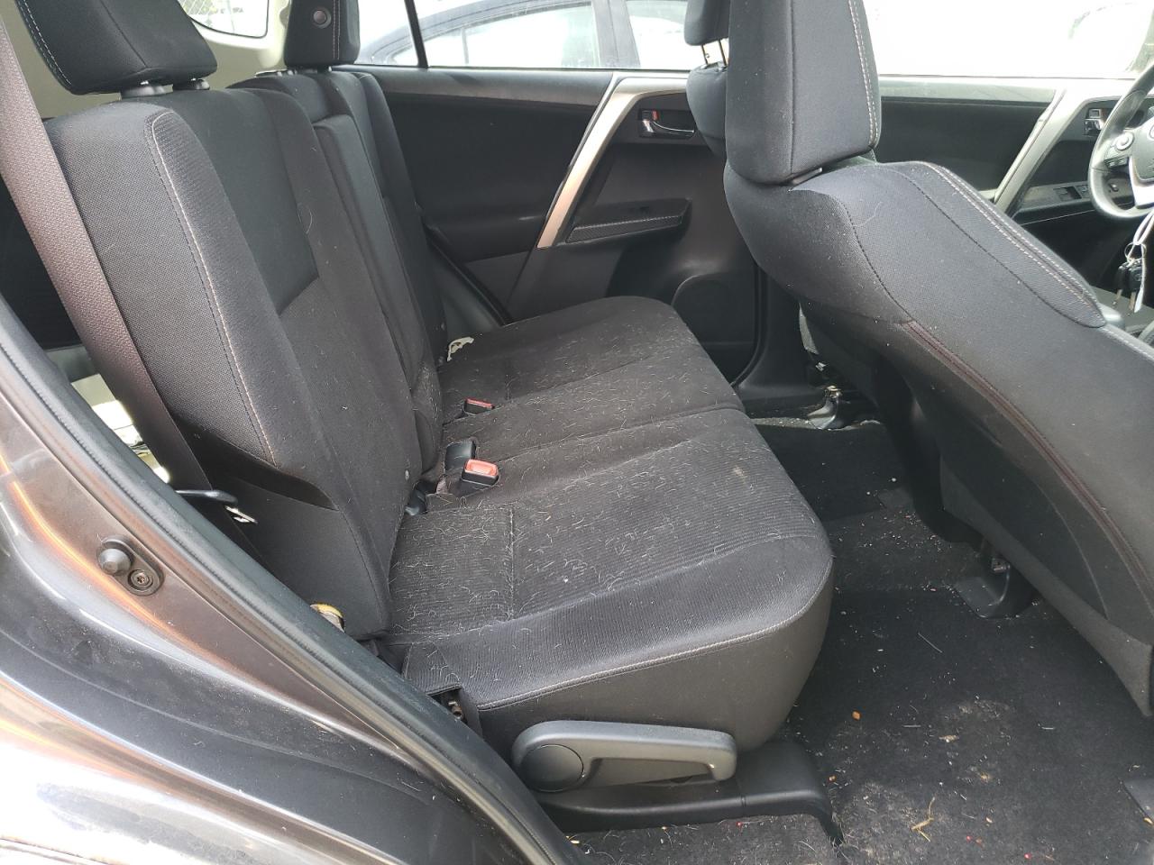Photo 6 from auction – 2014 TOYOTA RAV4 XLE with VIN JTMRFREV9ED066898