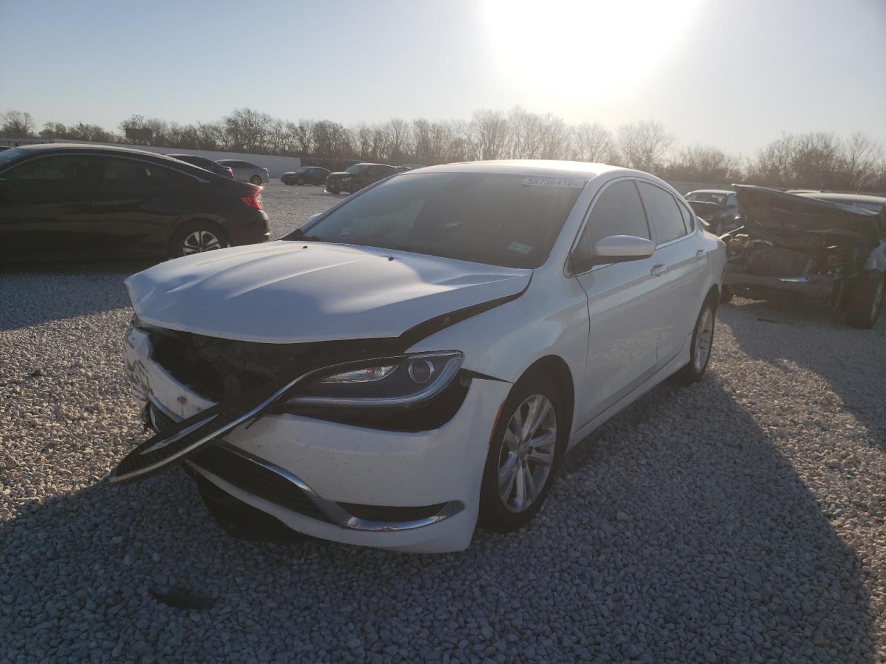 Photo 2 from auction – 2015 CHRYSLER 200 LIMITE with VIN 1C3CCCAB2FN669313