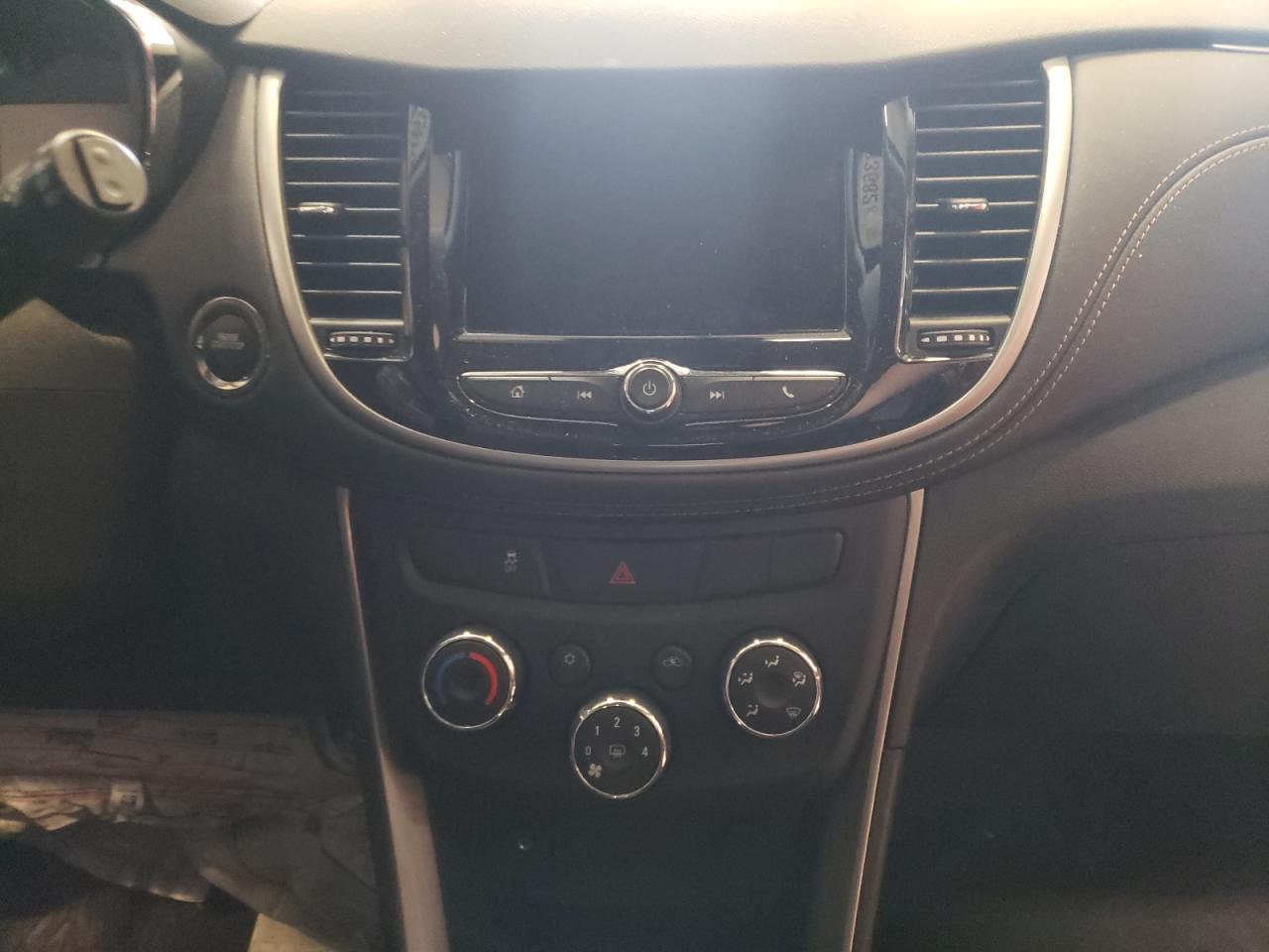 Photo 9 from auction – 2019 CHEVROLET TRAX 1LT with VIN 3GNCJPSB0KL208992