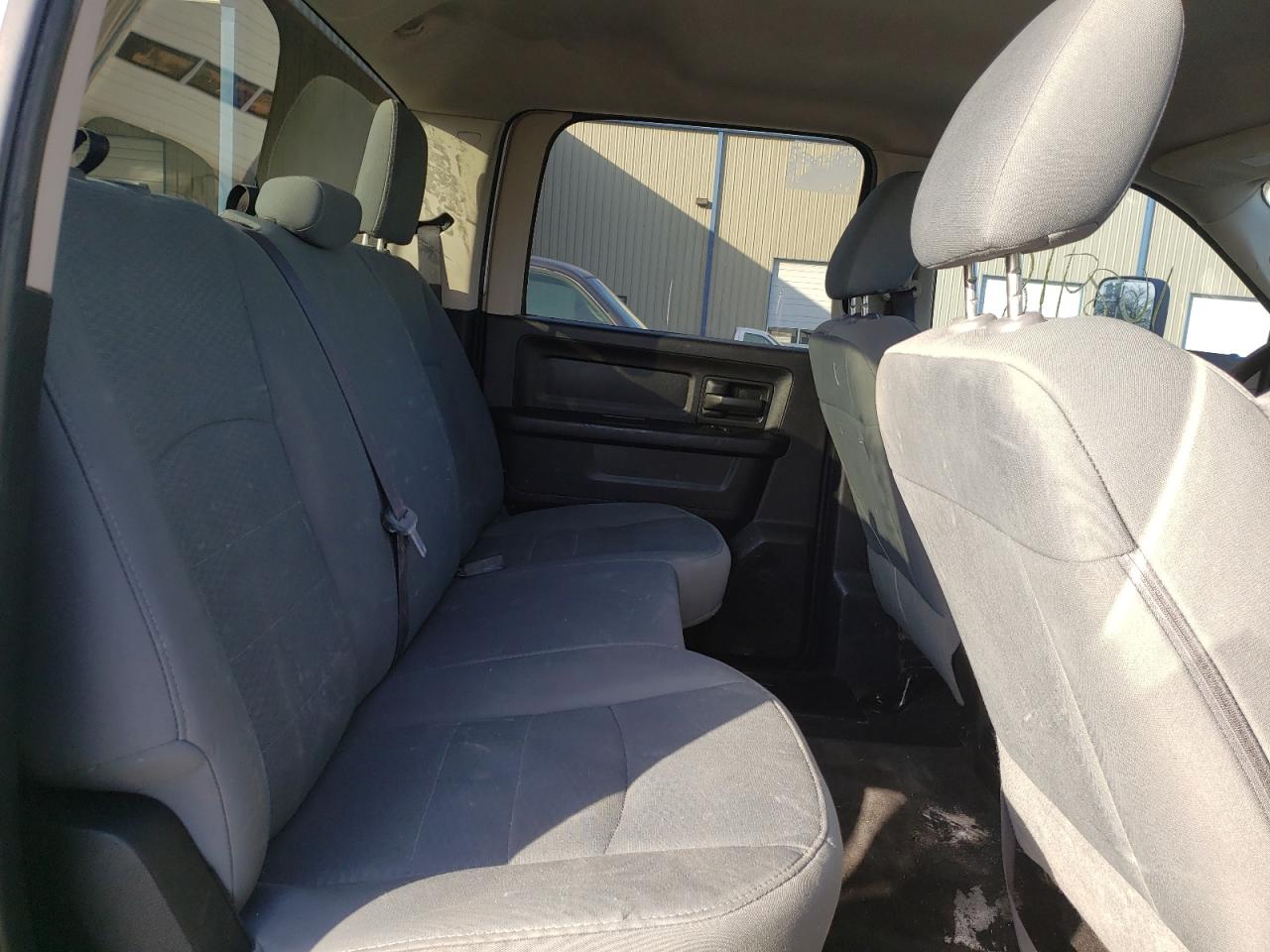 Photo 6 from auction – 2015 RAM 3500 ST with VIN 3C63RRGL2FG506383