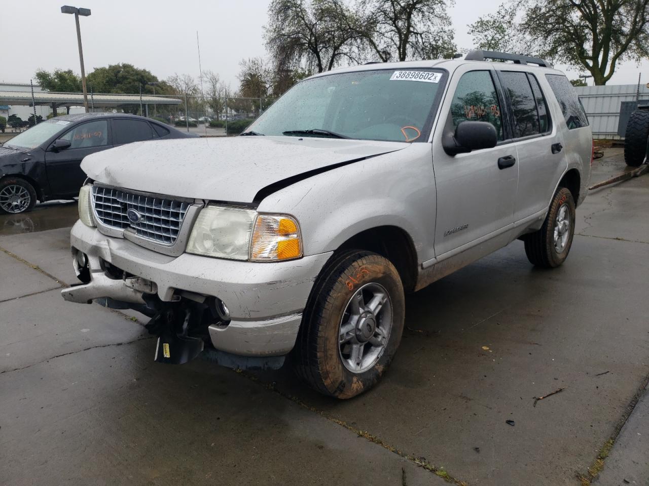 Photo 2 from auction – 2005 FORD EXPLORER X with VIN 1FMZU63E65ZA22671