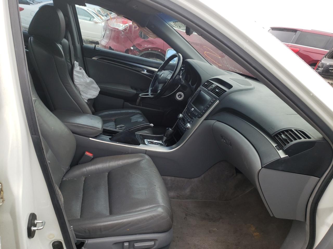 Photo 5 from auction – 2005 ACURA TL with VIN 19UUA66205A067615