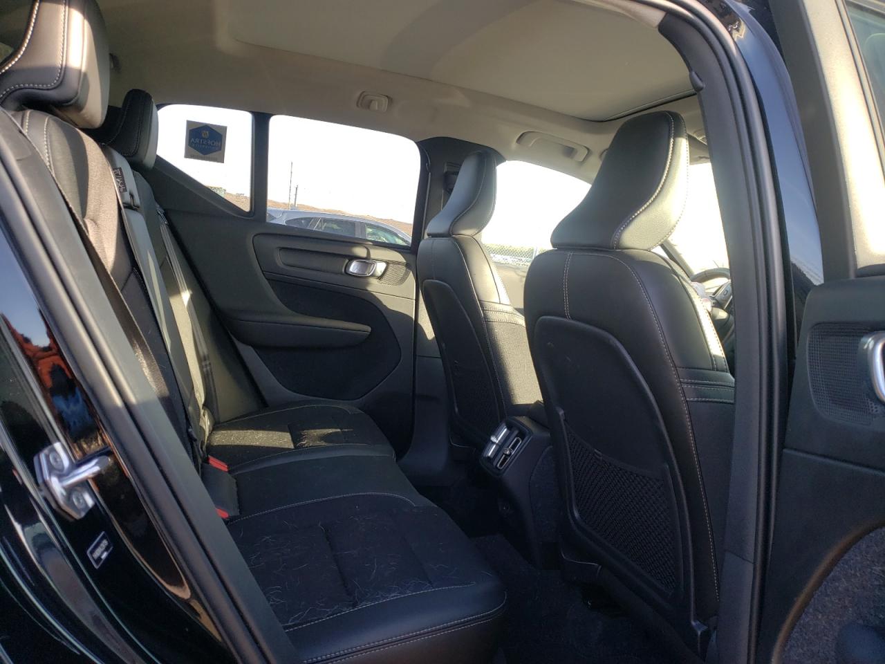 Photo 6 from auction – 2020 VOLVO XC40 T5 MO with VIN YV4162UK4L2247134