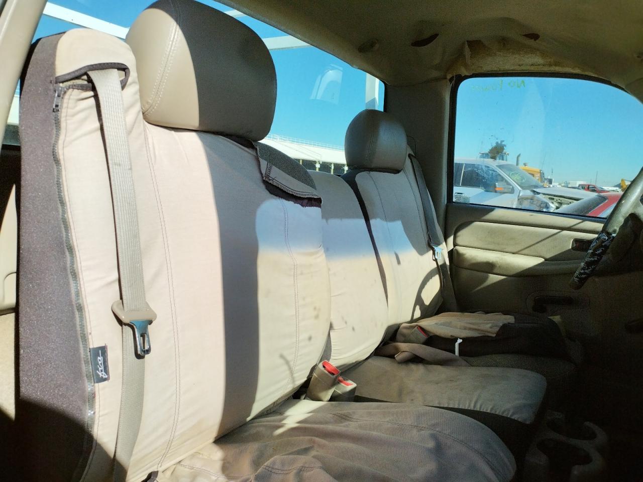 Photo 6 from auction – 2002 CHEVROLET SILVERADO with VIN 1GCEC14W82Z261196