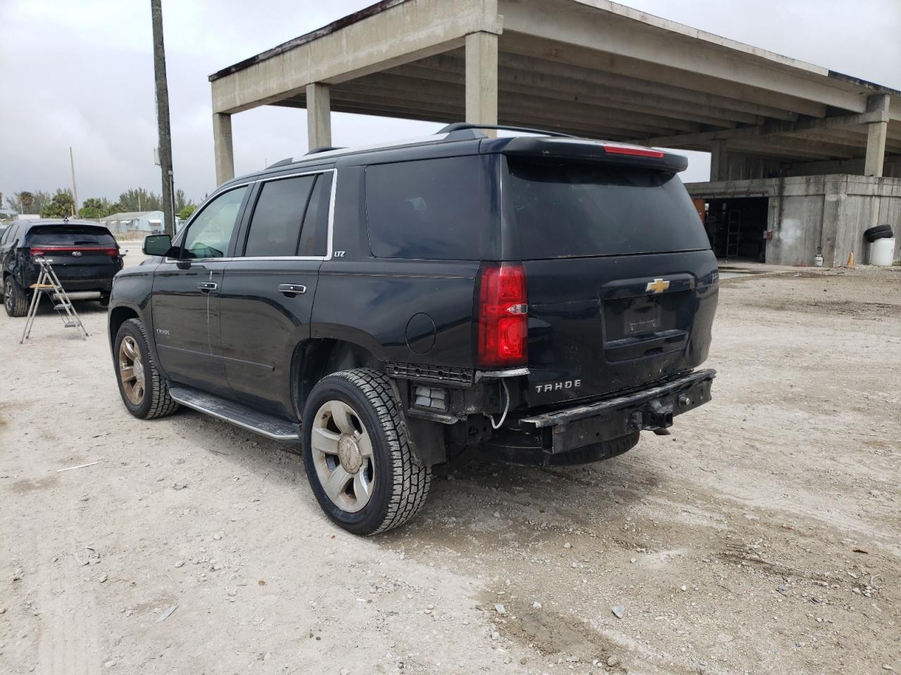 Photo 3 from auction – 2016 CHEVROLET TAHOE C150 with VIN 1GNSCCKC6GR174273