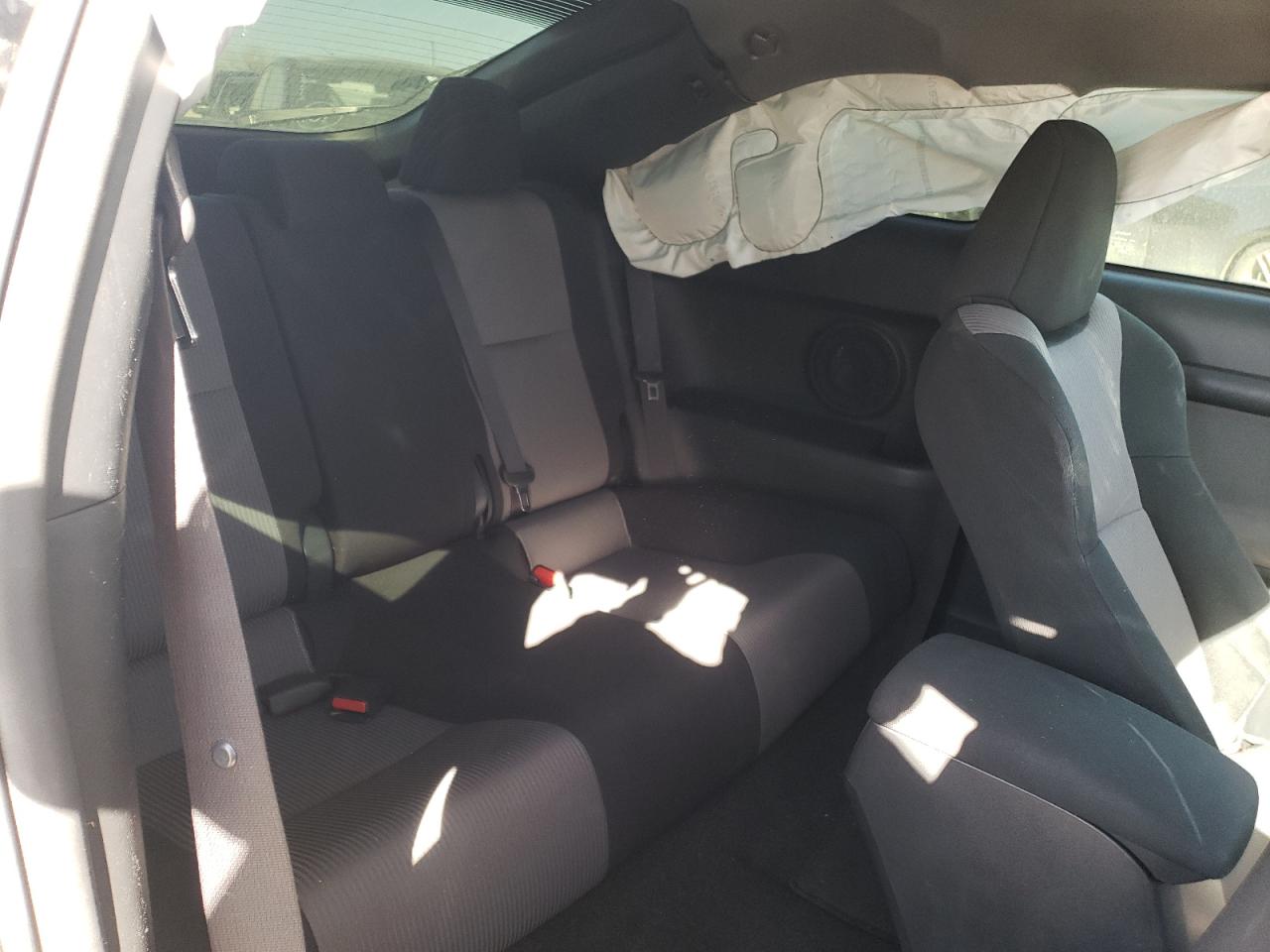 Photo 6 from auction – 2016 TOYOTA SCION TC with VIN JTKJF5C78GJ021586