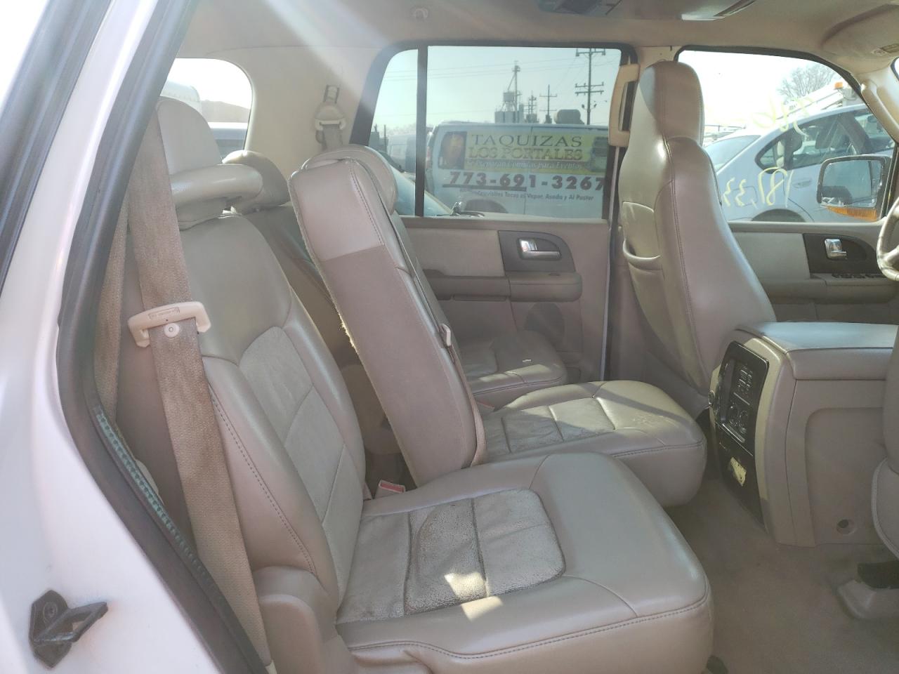 Photo 6 from auction – 2004 FORD EXPEDITION with VIN 1FMPU17L04LB18414