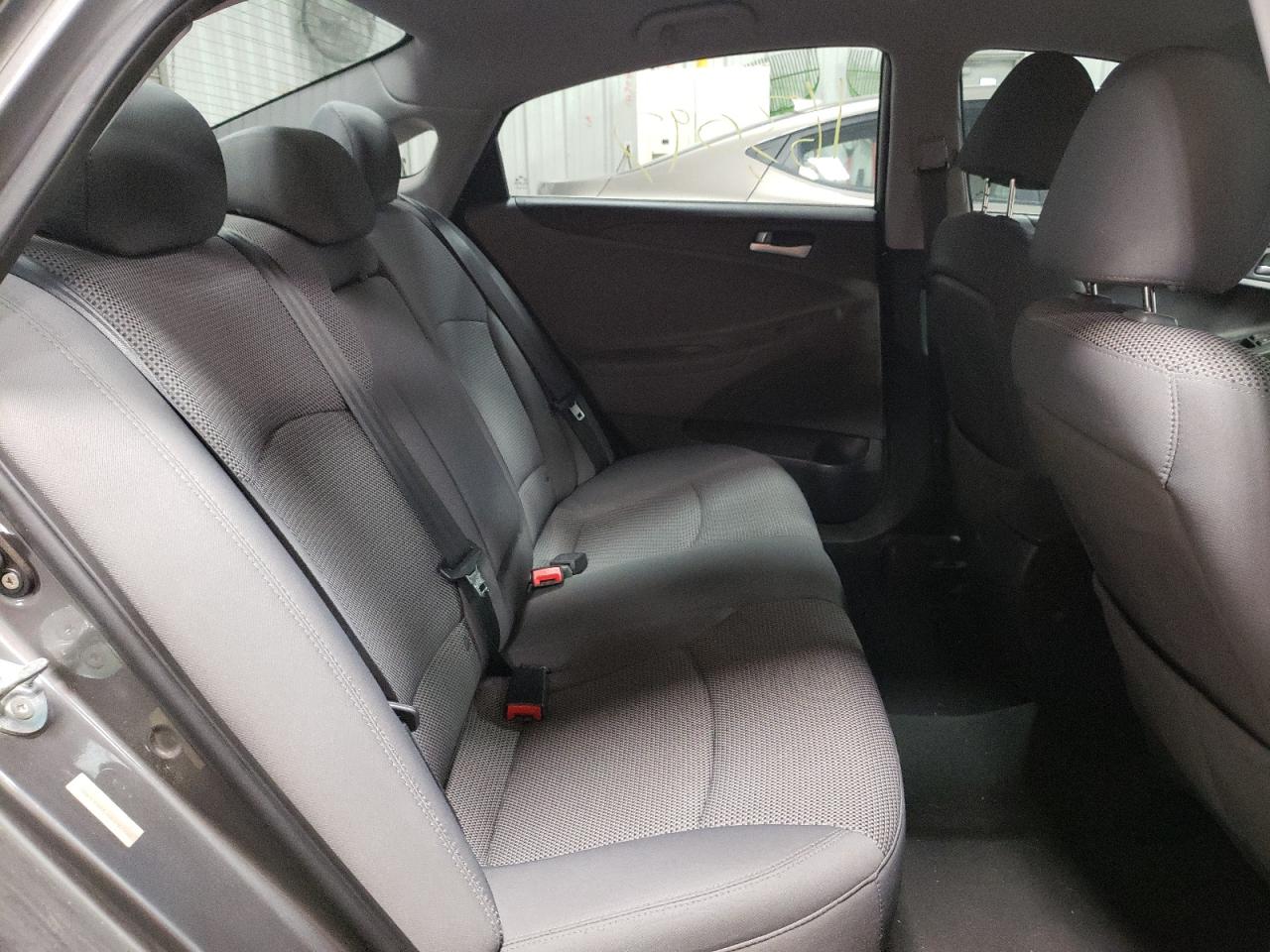 Photo 6 from auction – 2011 HYUNDAI SONATA GLS with VIN 5NPEB4AC1BH082746
