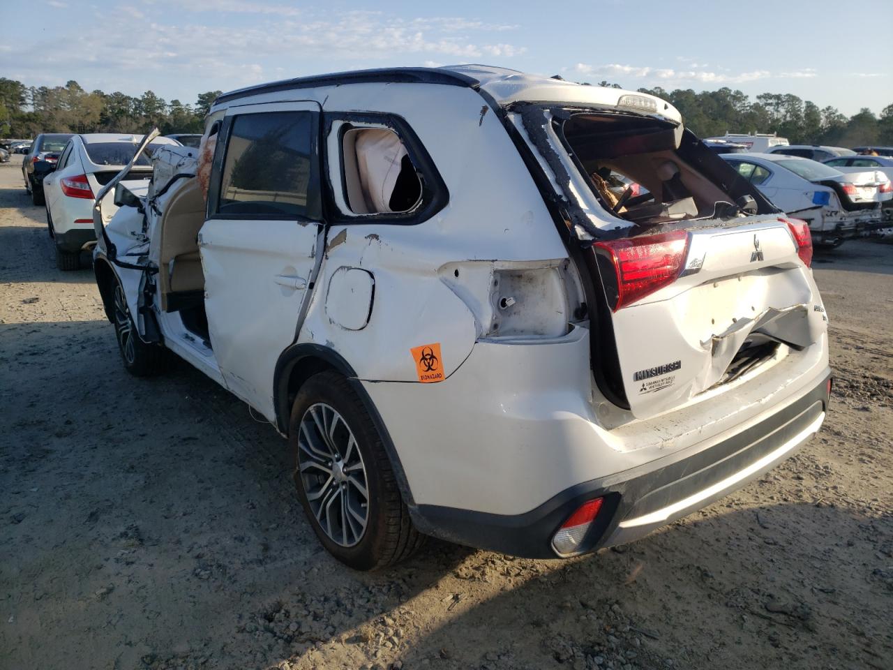 Foto 3 de la subasta – 2016 MITSUBISHI OUTLANDER con VIN JA4AD3A34GZ009688