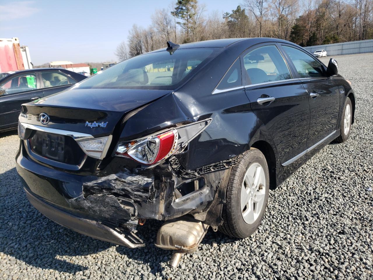 Photo 4 from auction – 2011 HYUNDAI SONATA HYB with VIN KMHEC4A47BA006389