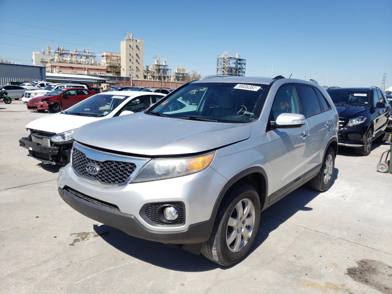 Photo 2 from auction – 2011 KIA SORENTO BA with VIN 5XYKT3A19BG042723