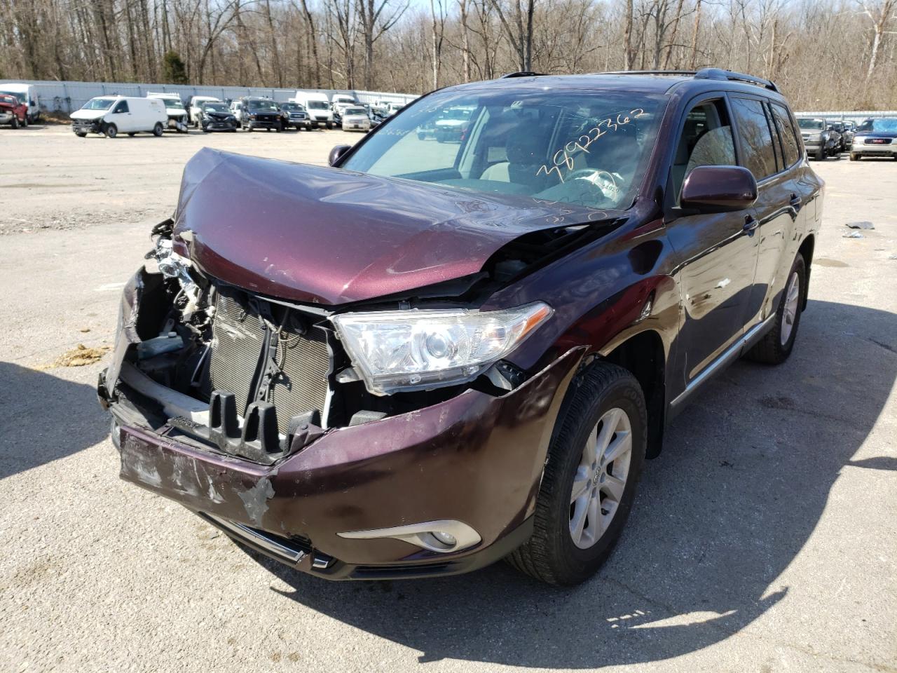 Photo 2 from auction – 2013 TOYOTA HIGHLANDER with VIN 5TDBK3EH0DS247251