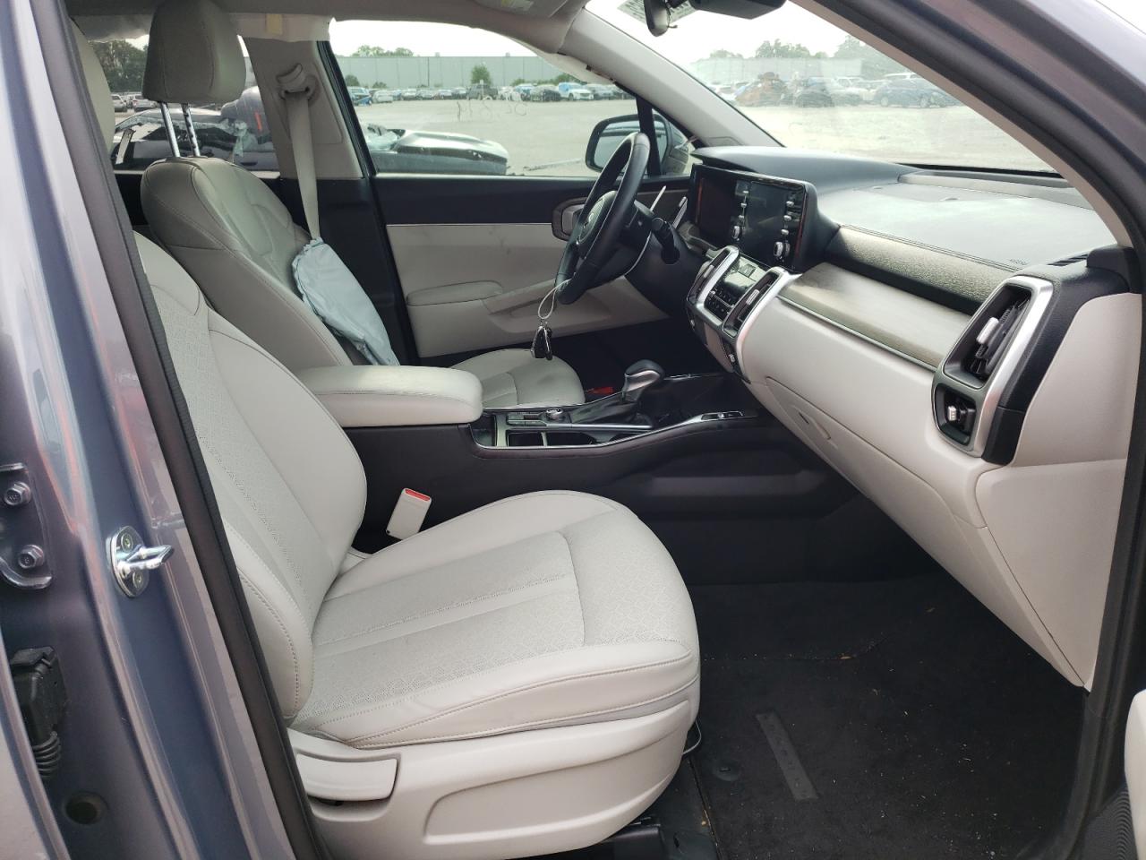 Photo 5 from auction – 2021 KIA SORENTO EX with VIN 5XYRH4LF7MG033200