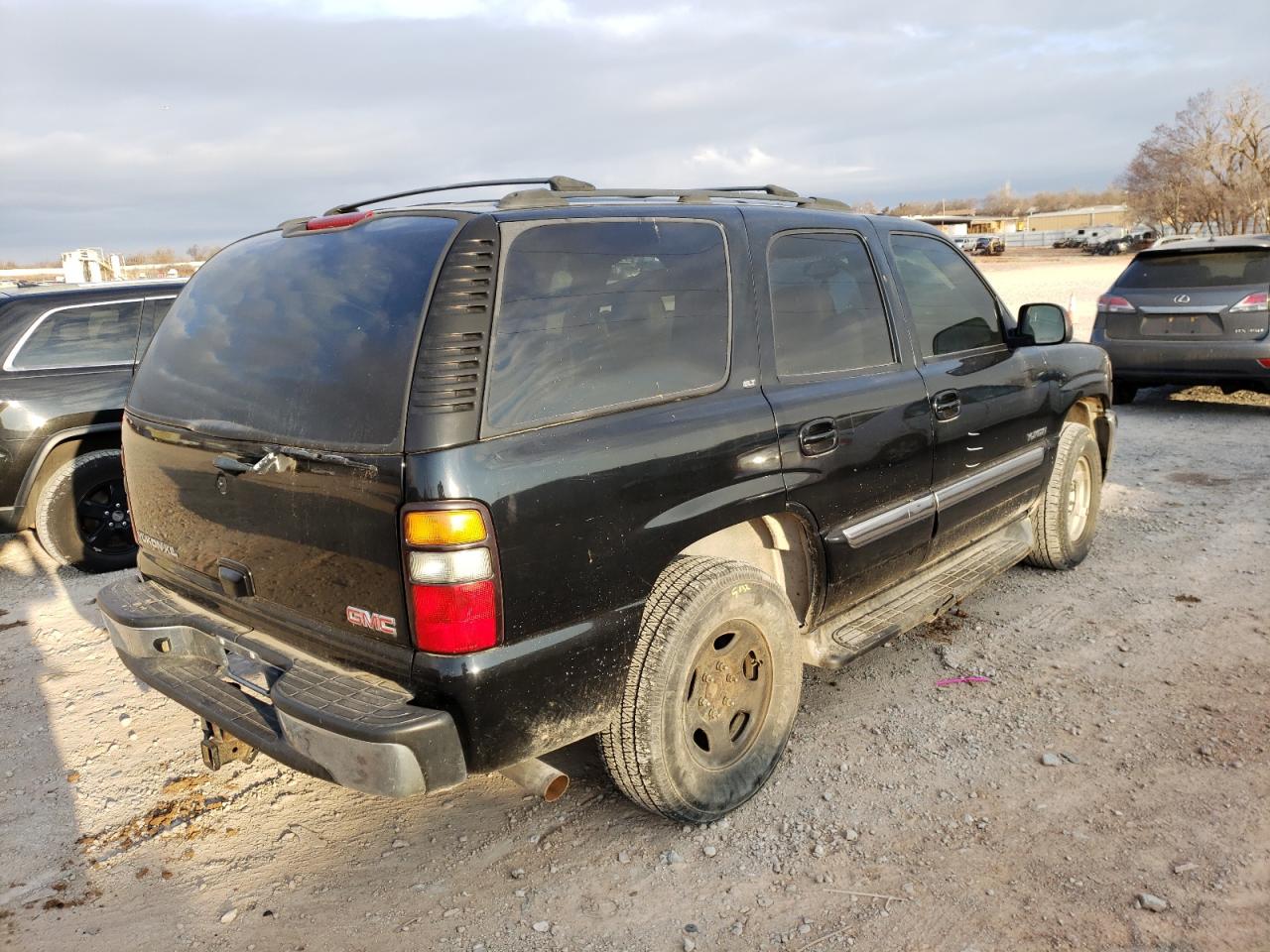 Photo 4 from auction – 2005 GMC YUKON with VIN 1GKEC13TX5R156093