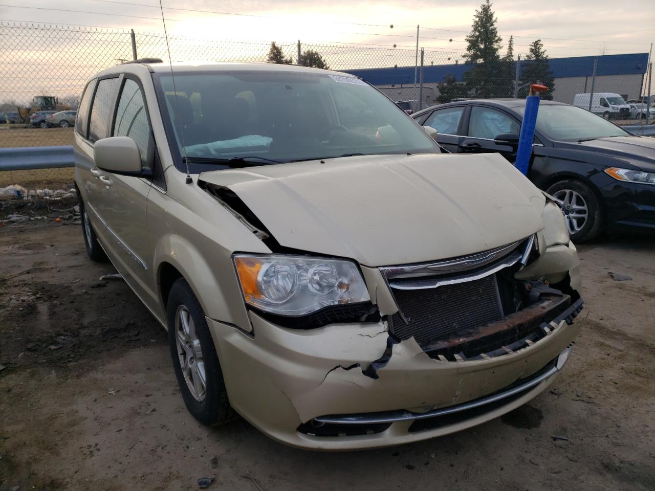 CHRYSLER TOWN & COU 2011 with VIN 2A4RR5DG7BR754193 - Photo from auction