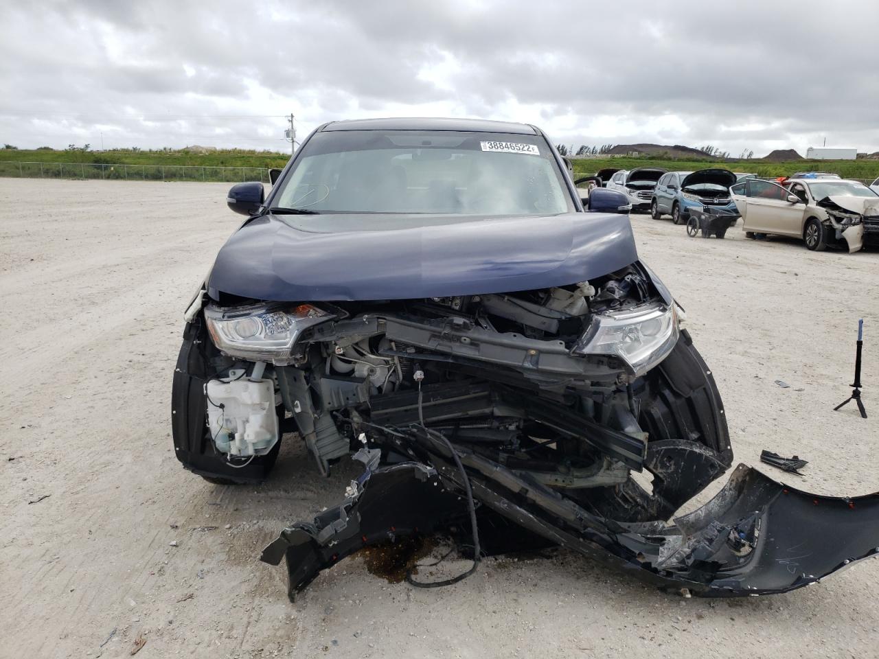 Photo 9 from auction – 2018 MITSUBISHI OUTLANDER with VIN JA4AD3A35JZ006824