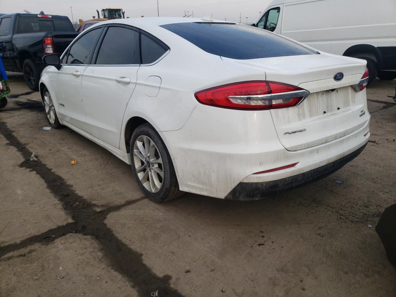 Photo 3 from auction – 2019 FORD FUSION SE with VIN 3FA6P0LU7KR166917