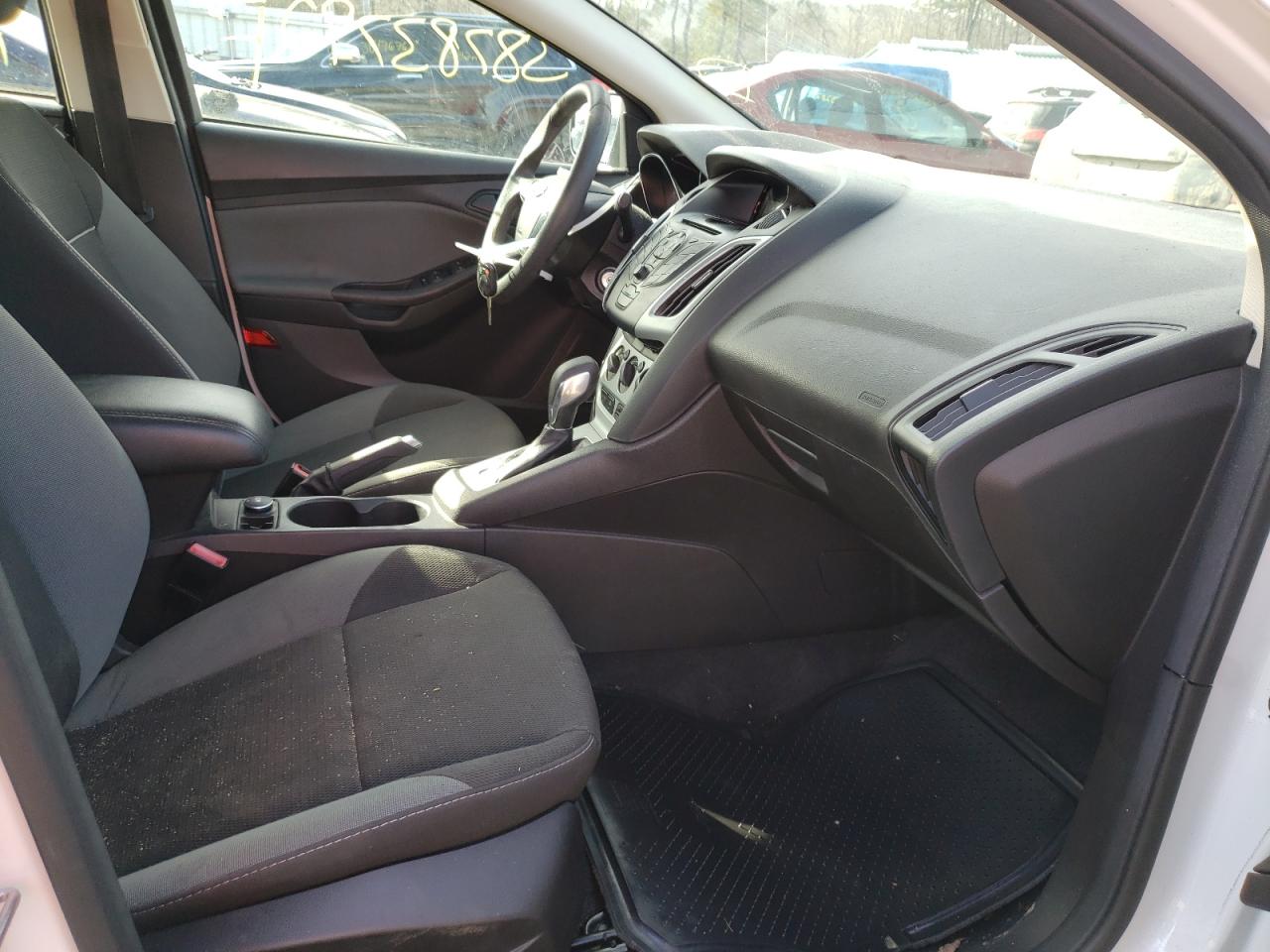 Photo 5 from auction – 2012 FORD FOCUS SE with VIN 1FAHP3F28CL363051