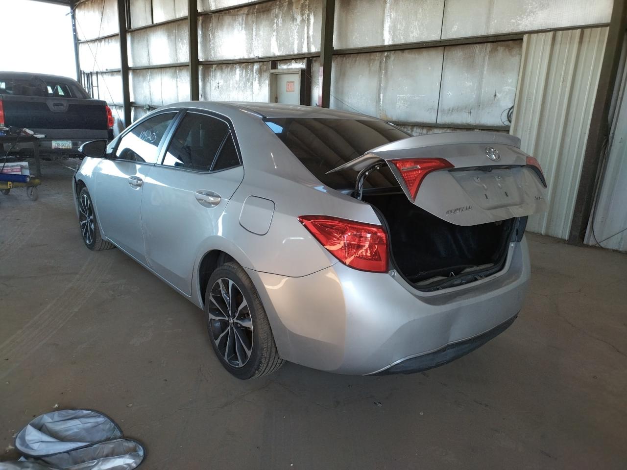 Photo 3 from auction – 2017 TOYOTA COROLLA L with VIN 5YFBURHE1HP686732