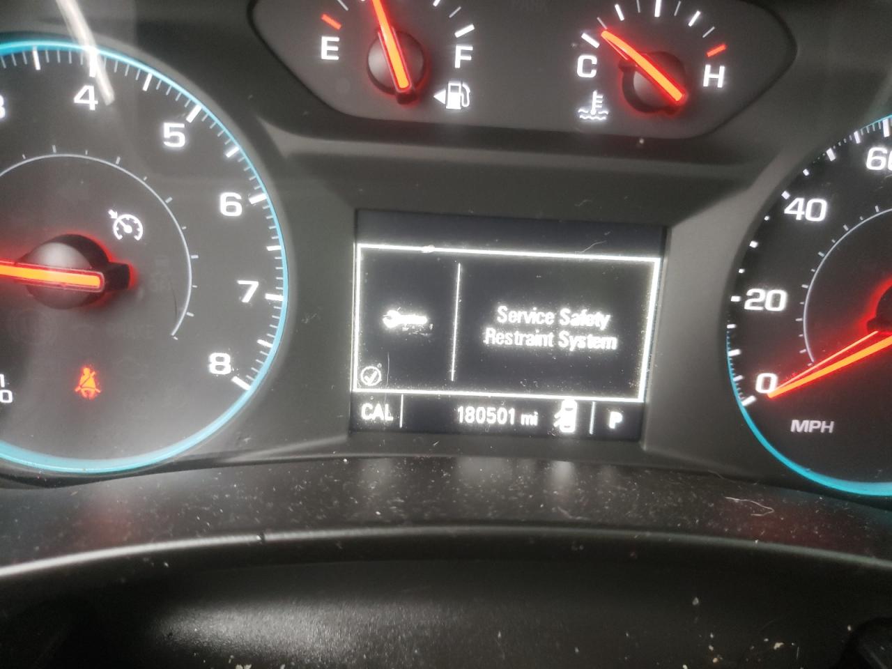 Photo 8 from auction – 2018 CHEVROLET EQUINOX with VIN 2GNAXREVXJ6108862