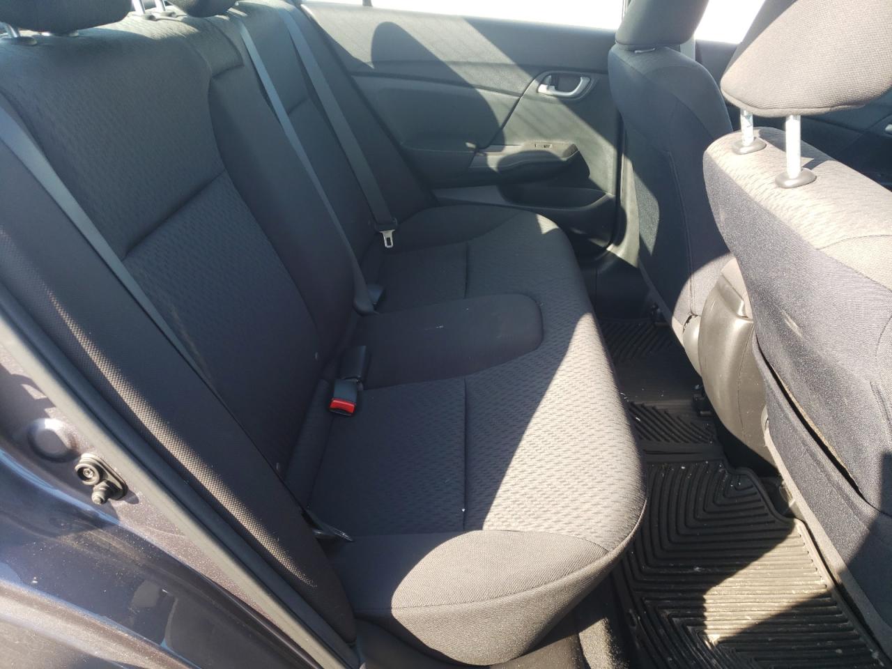 Photo 6 from auction – 2015 HONDA CIVIC SE with VIN 19XFB2F78FE100111