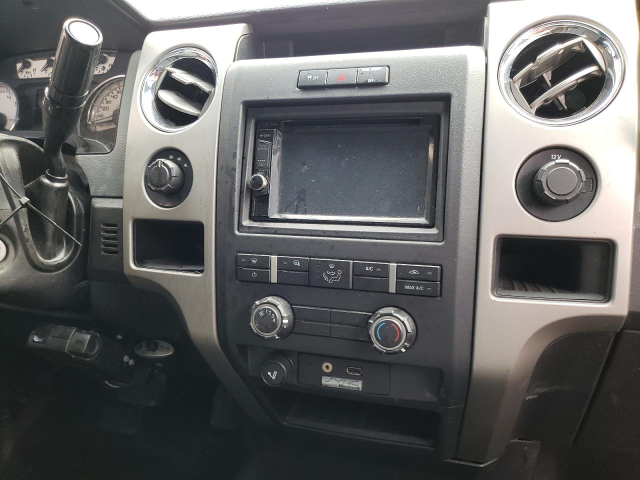 Photo 9 from auction – 2011 FORD F150 SUPER with VIN 1FTFW1EF8BFB86639
