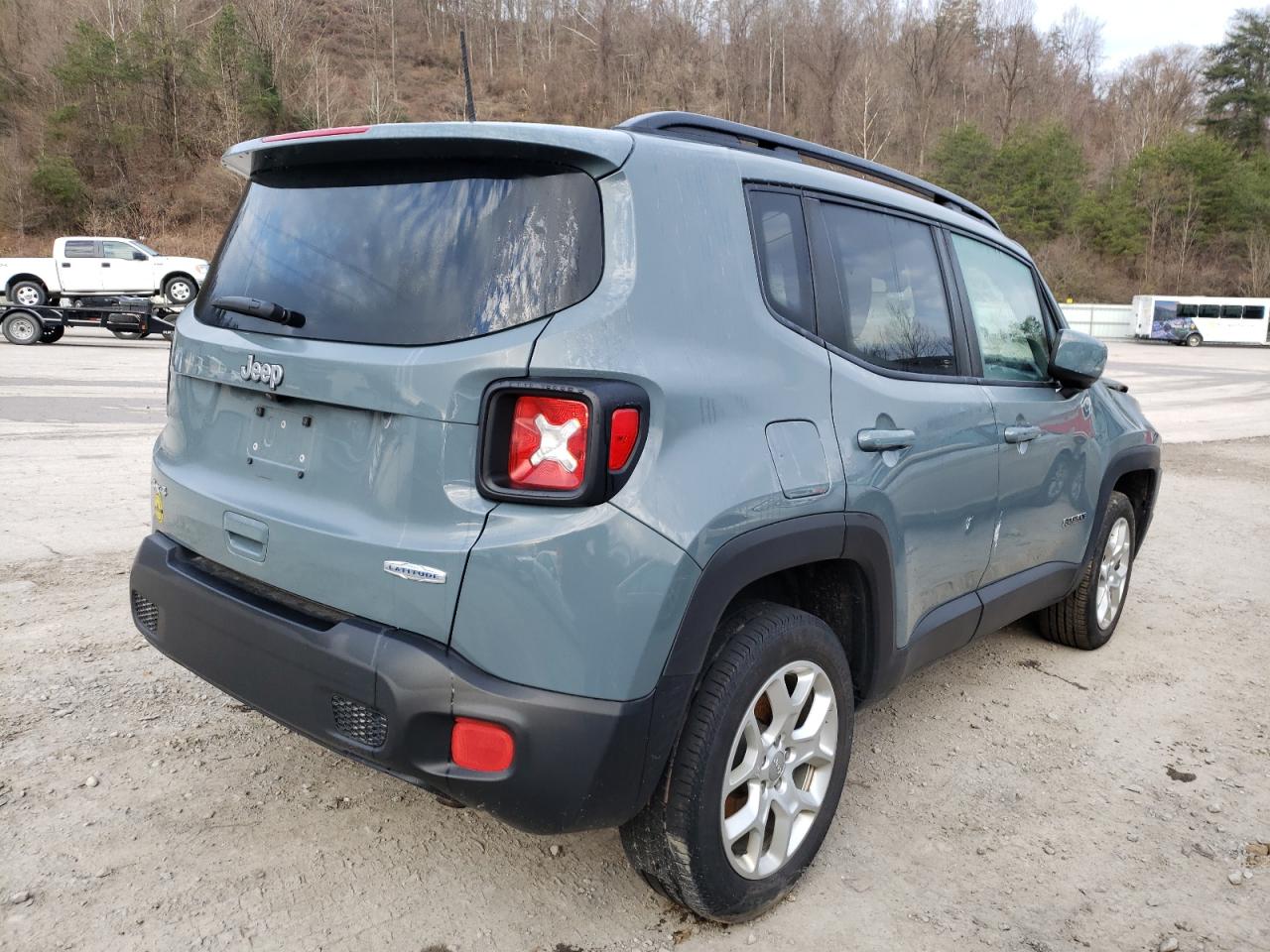 Photo 4 from auction – 2018 JEEP RENEGADE L with VIN ZACCJBBB2JPH69986