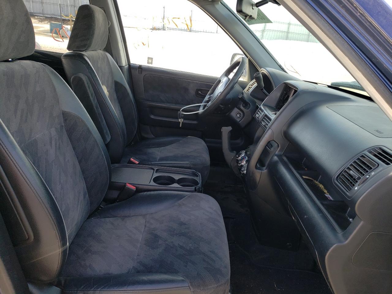 Photo 5 from auction – 2004 HONDA CR-V EX with VIN JHLRD78894C813343