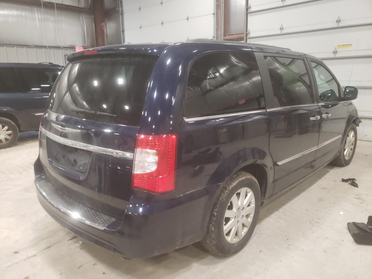 Photo 4 from auction – 2012 CHRYSLER TOWN & COU with VIN 2C4RC1CG9CR361296